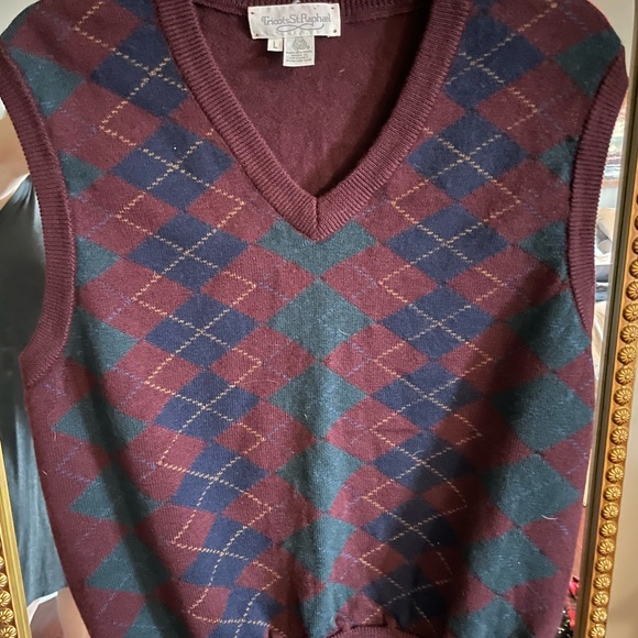 Tricots St. Raphael Men's V-Neck Argyle Sweater Vest - Burgundy - large and Navy - Picture 1 of 4